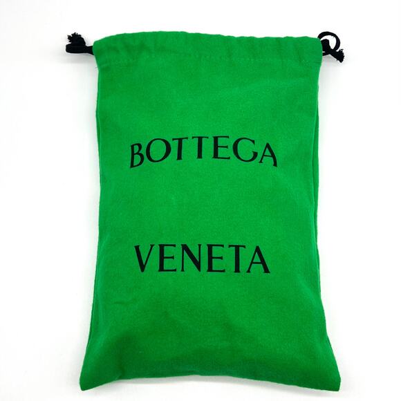 Bottega Veneta Maxi Intrecciato Padette Maxi Shoulder Bag - Picture 10 of 10